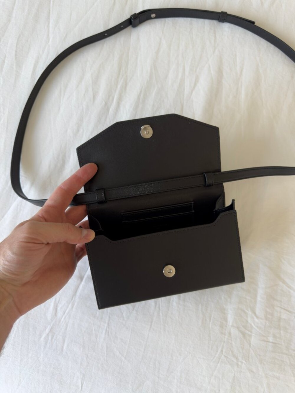 Ferragamo Black Leather Bag with Removable Shoulder Strap - Picture 3 of 14